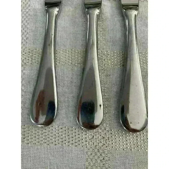 3 - Oneida‎ ISLET All Glossy 18/10 Stainless Korea Flatware 9" DINNER KNIVES - Picture 4 of 7